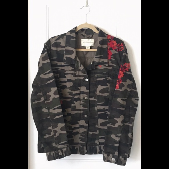 NWOT - Pilcro Embroidered Camo Jacket, XL - Picture 10 of 15